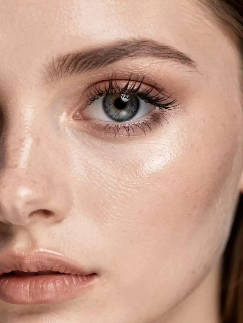 Сгенерировано нейросетью: ultra-realistic female face, eyes as focal point, sharp iris detail and clear limbal ring, subtle tear line specular highlights, minimal retouch, soft skin micro-texture, clamshell lighting (beauty dish + reflector) for bright catchlights, background softly blurred, Canon macro 100mm, f/4, ISO 200, 1/160s, neutral color grade, precise focus on the near eye